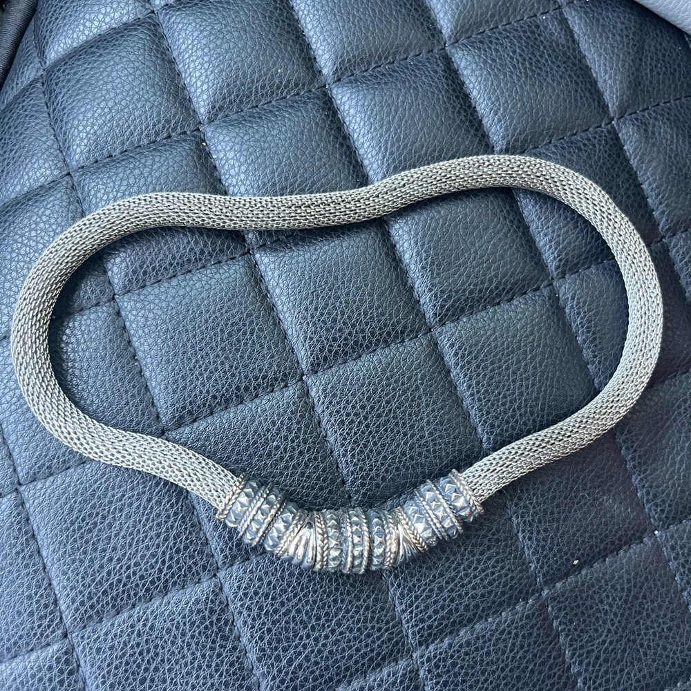 Elegant Silver Necklace